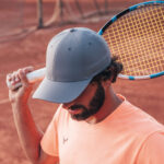 Waarom petten borduren en zonneklep bedrukken voor evenementen